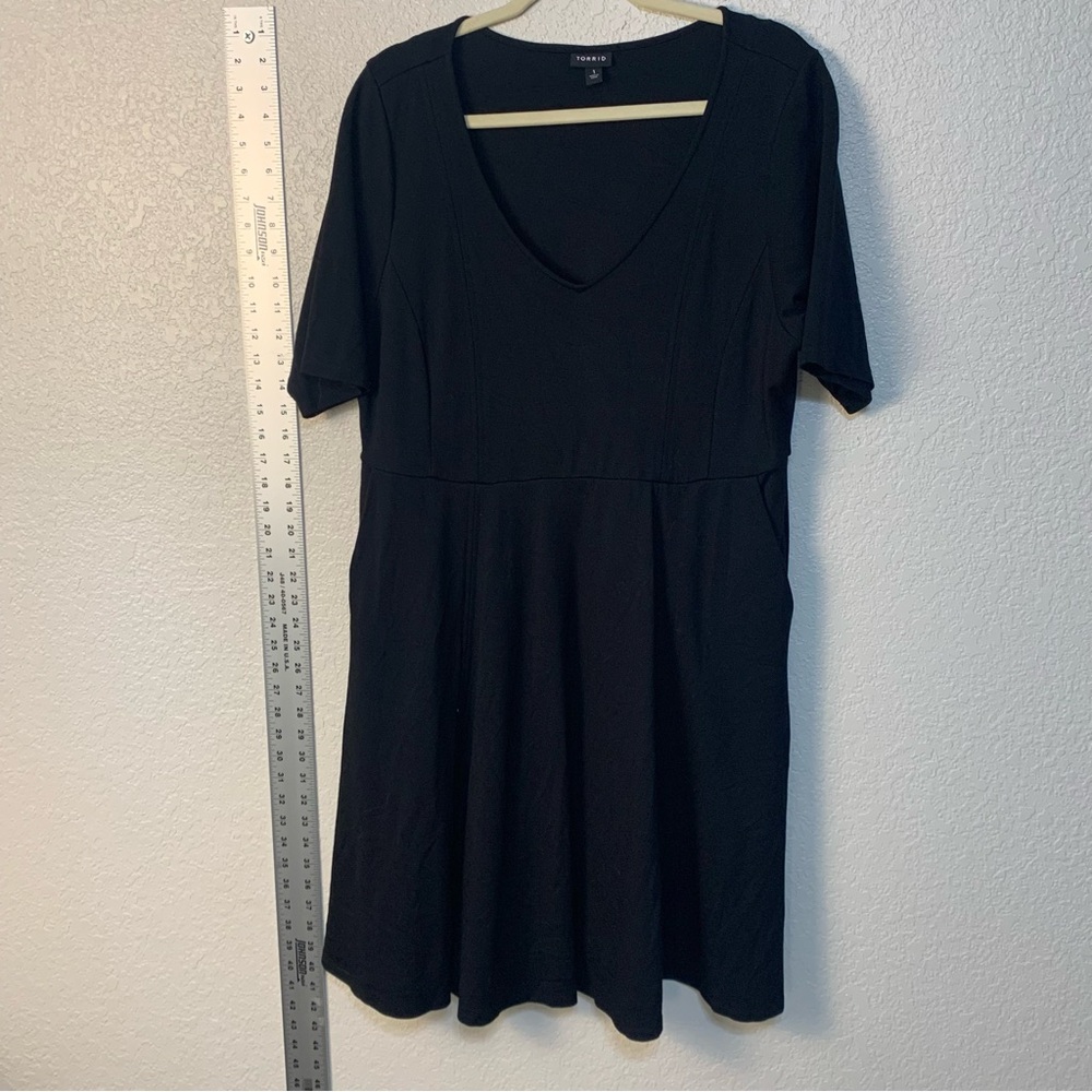 Torrid Black V-Neck heavyweight fabric simple black Dress